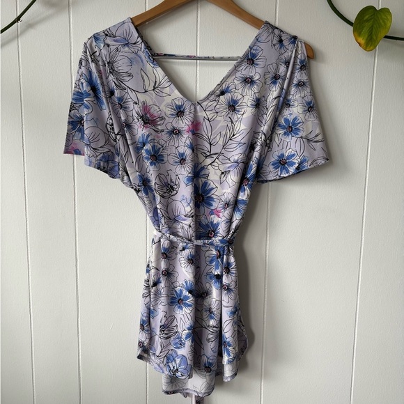 Ricki's Floral V-Neck Top | Size Large - Picture 2 of 9